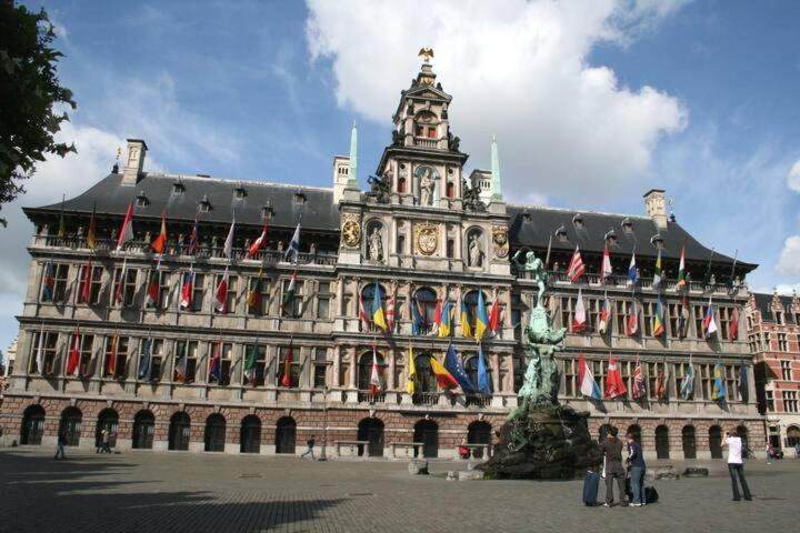 Cozy Apartment In Antwerpen Centraal Eksteriør billede